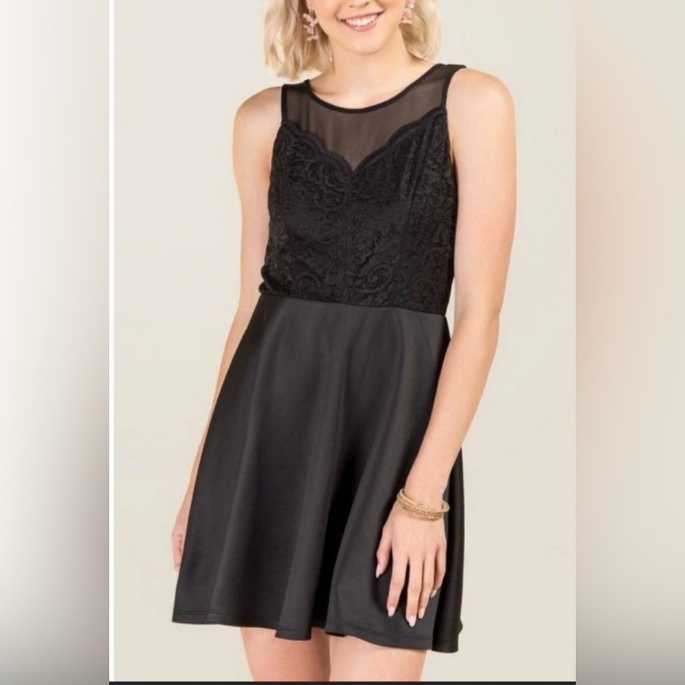 Francesca’s Black Lace Satin Fit and Flare Cocktail Party Dress Sleeveless small